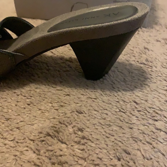 Gray/silver strappy kitten heel - Picture 4 of 4